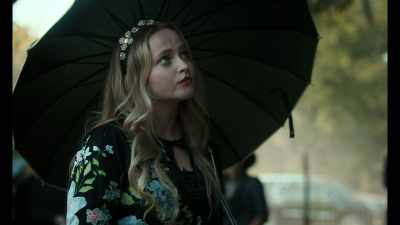 - What for?
- She's a witch. - Anne Rice's Mayfair Witches