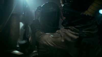 What is going on? Talk to me. - Snowpiercer