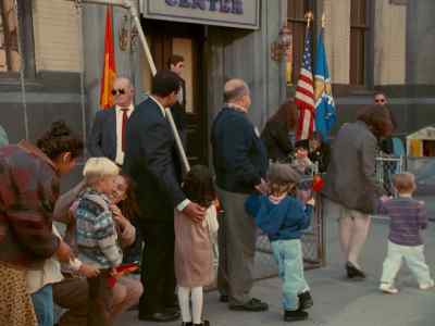 - What you gonna say to him?
- Look. - Lois & Clark: The New Adventures of Superman