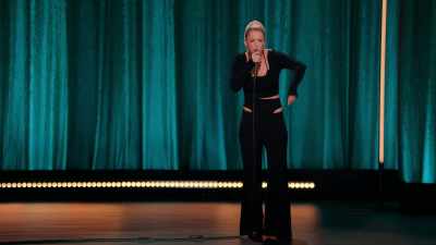 What guy takes off her shirt,
he's like, "Jackpot, yeah"? - Iliza Shlesinger: Hot Forever