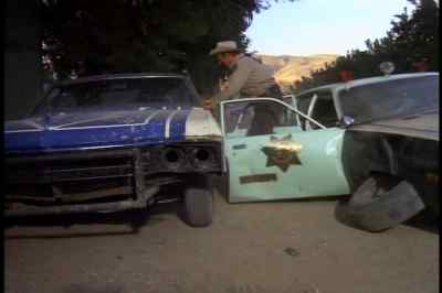 - What happened?
- Ah, shut up. - Eat My Dust