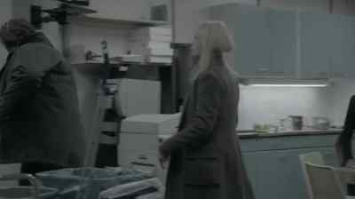 - What happened?
- Dad was nagging. - The Bridge