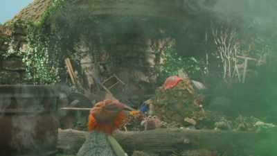 -What happened down there?
-Yeah, she's in worse shape than ever! - Fraggle Rock: Back to the Rock