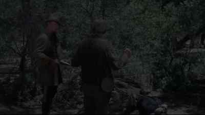 - What happened to him, Colonel?
- He hit his head. - Rio Lobo
