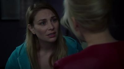 - What happened?
- I don't know. - Wentworth