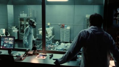 - What happened?
- It's alive. - Splice