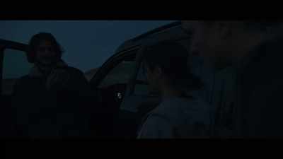 - What happened?
- Oh, it's lunchtime. - Gringa