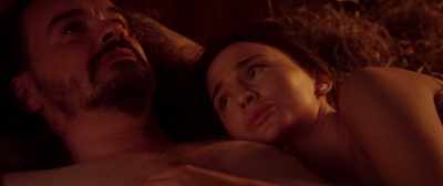 - What happened?
- (rain splattering) - The Highwayman