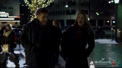 What happened? - Christmas Wishes & Mistletoe Kisses