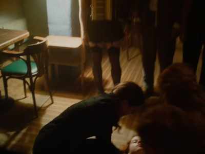 What happened? She's unconscious? - Fabian: Going to the Dogs