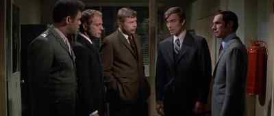 - What happened?
- The apes killed their orderly. - Escape from the Planet of the Apes