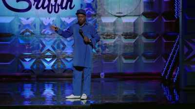 What happened to the wall?
Where is this-- - Eddie Griffin: Undeniable