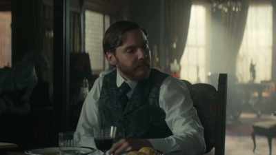 What happened
to your finger, Mary? - The Alienist