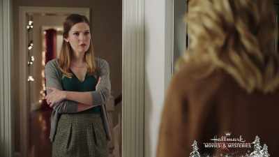 - What happened to us?
- What do you mean? - Last Vermont Christmas