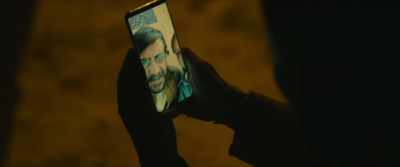 - What happened to your face?
- She had an accident. - Northern Comfort