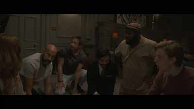 - What is happening?
- He just went down. - The Bubble