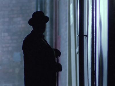 - What is happening?
- It swims. - Agatha Christie's Poirot