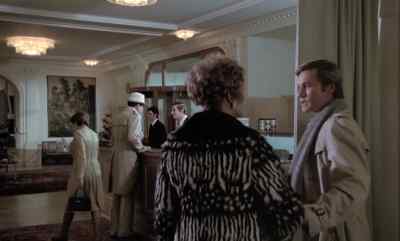 - What happens? - Nothing. I left a thing up. - The Romantic Englishwoman