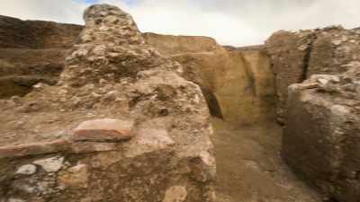 What we have is a slight stain here, - Lost Treasures of Rome