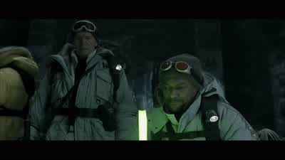 - What have you found, Max? - Alien vs  Predator