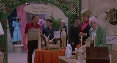 What have they got in this place antiques - Easy Money