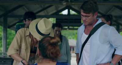 - What...
- Hey, madame, no I.D., no board. - Death of Me