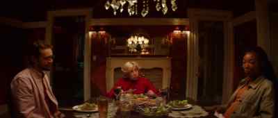 What? Holy shit! This woman. - The Front Room