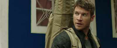 - What?
- I can take us somewhere safe. - Sniper: Ultimate Kill