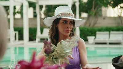 What I do in an argument,
is I go around - The Real Housewives of Dubai