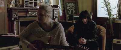 ♪ What I recall is
cold and mean - Her Smell