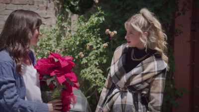 What? I was supposed
to let my best friend - The Case of the Christmas Diamond