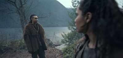- What?
- I think I know who took our things. - See