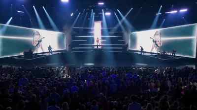 What if this bad feeling
in my guts telling me... - Carrie Underwood: Reflection