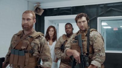 What in the hell is it doing? - Alien Warfare