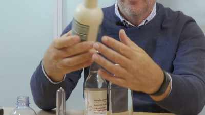 What is interesting
about a paper bottle - Plastic Earth