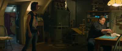What is it? - 10 Cloverfield Lane
