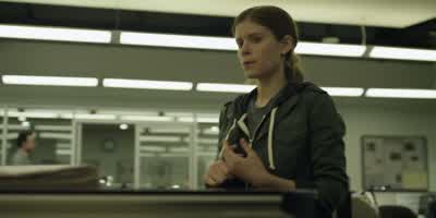 What is it, Zoe? - House of Cards