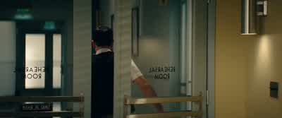 What is wrong with his leg? - Saving Mr  Banks