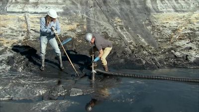 WHAT IS YOUR
OFFICIAL TITLE, MARK? - Dirty Jobs