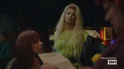 - What is it, Hazel?
- It's an eviction notice. - The Bitch Who Stole Christmas