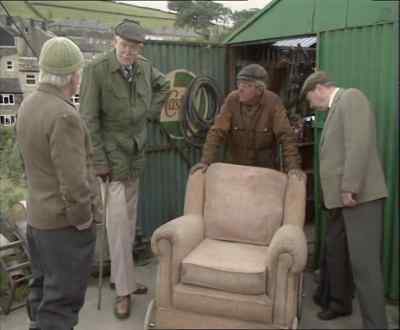 What is it? It's a chairlift. - Last of the Summer Wine