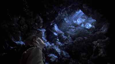 - What is it?
- It's a geode. A giant diamond. - Congo