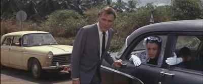 What is it, Madam Philipot?
What's the matter? - The Comedians