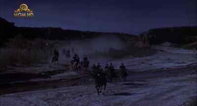 -What is it?
-Sioux campfires. - Revolt at Fort Laramie