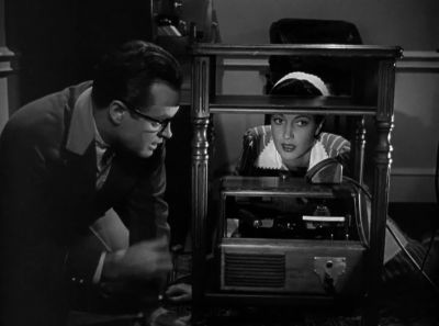 What is it That's a recording machine - My Favorite Brunette
