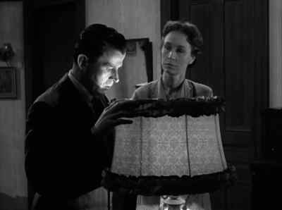 What is it?
That's the three-way light. - Alfred Hitchcock Presents