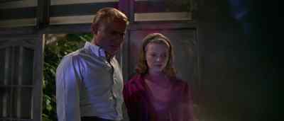 - What is it?
- Those flickering colours. - Die, Monster, Die!