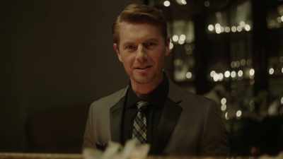 - What? James is lovely.
- Maybe. - The Holiday Exchange