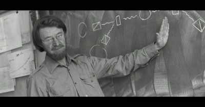 What Jon Stewart Bell discovered, - The End of Quantum Reality