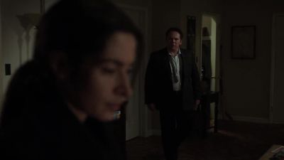 What kind of cop doesn't use
a vertical dead bolt? - Person of Interest